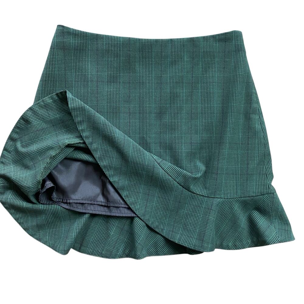 Aritzia Sunday Best Astala Mini Skirt Sz 8 Green Black Plaid Pattern School Girl